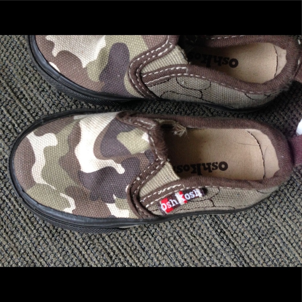 NWT OshKosh Camouflaged Slip on Slippers Shoes 5 - Picture 3 of 7